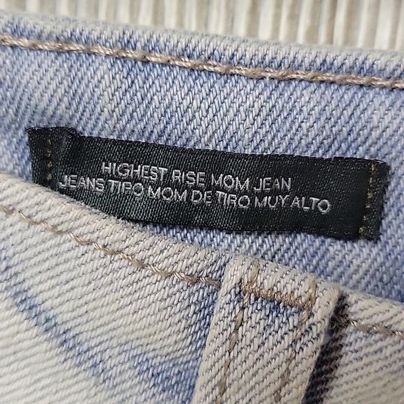 Wild Fable Highest Rise Light Wash Distressed Mom Jeans Womens  Size 8 NWT - Picture 6 of 16